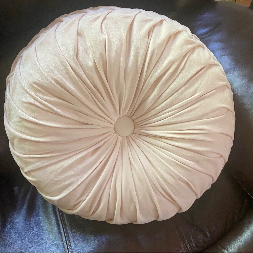Throw pillow blush pink color